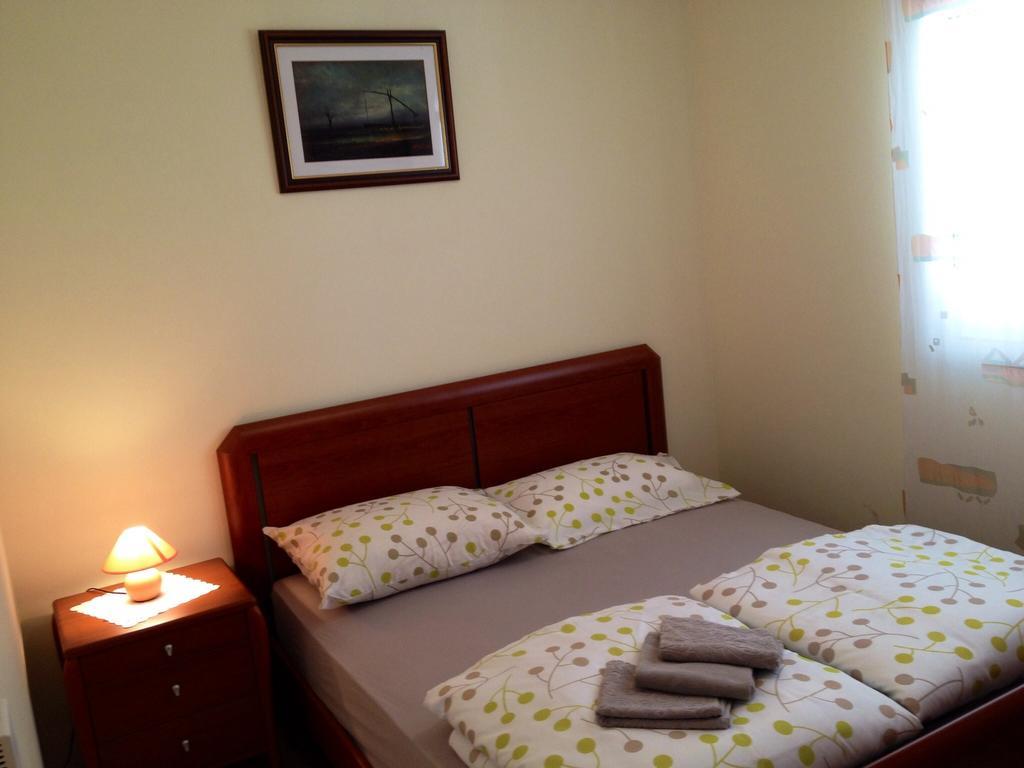 Apartments Rukavina Rogoznica  Pokoj fotografie